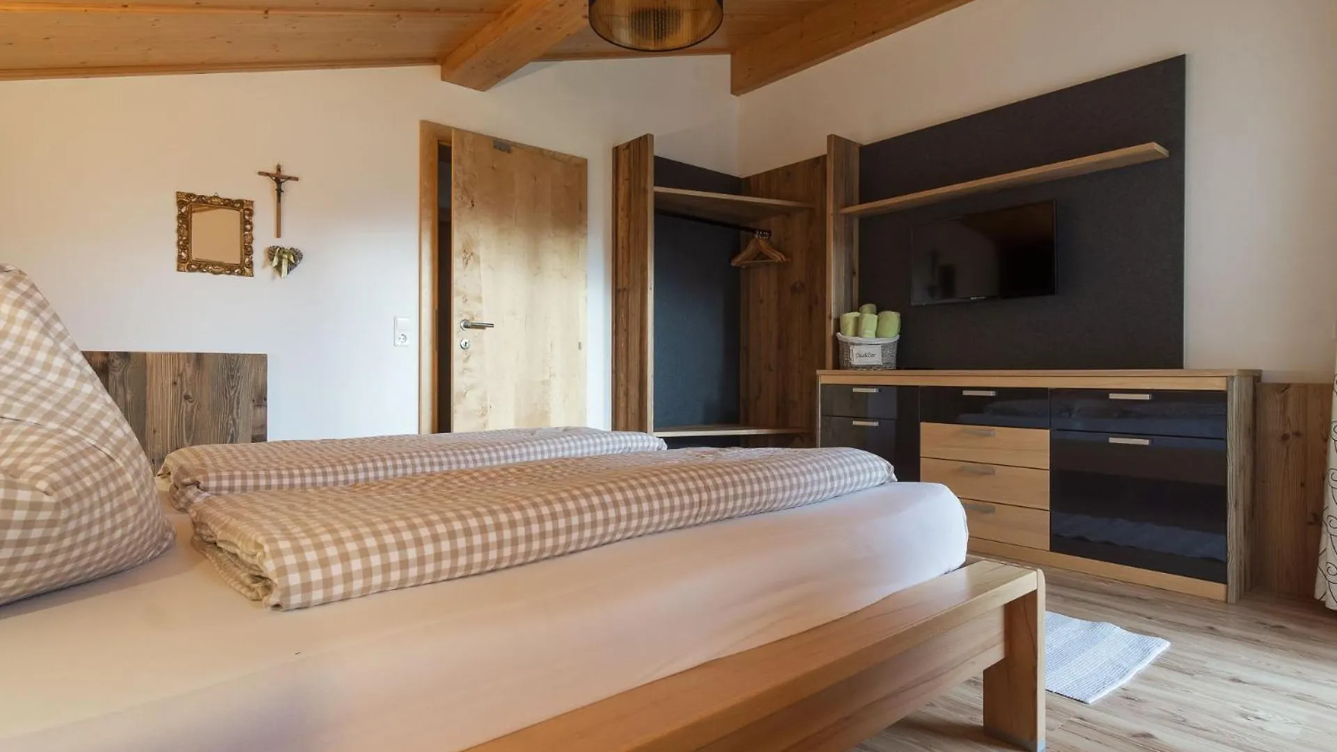 Apartment Stubaier Bauern Appartement Telfes im Stubai